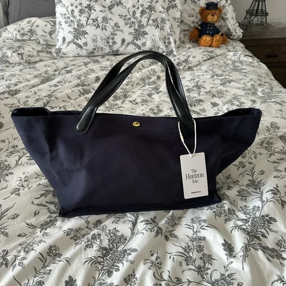Ellandemm Horizon Tote Navy NWT - Picture 2 of 8